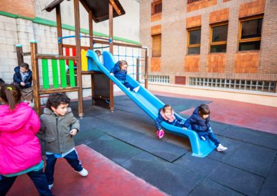 Patio de Infantil