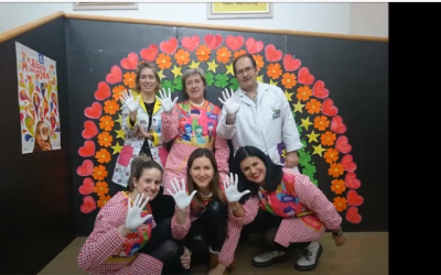 Los profes de infantil se acuerdan mucho de vosotros.
